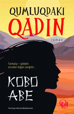 Qumluqdakı qadın